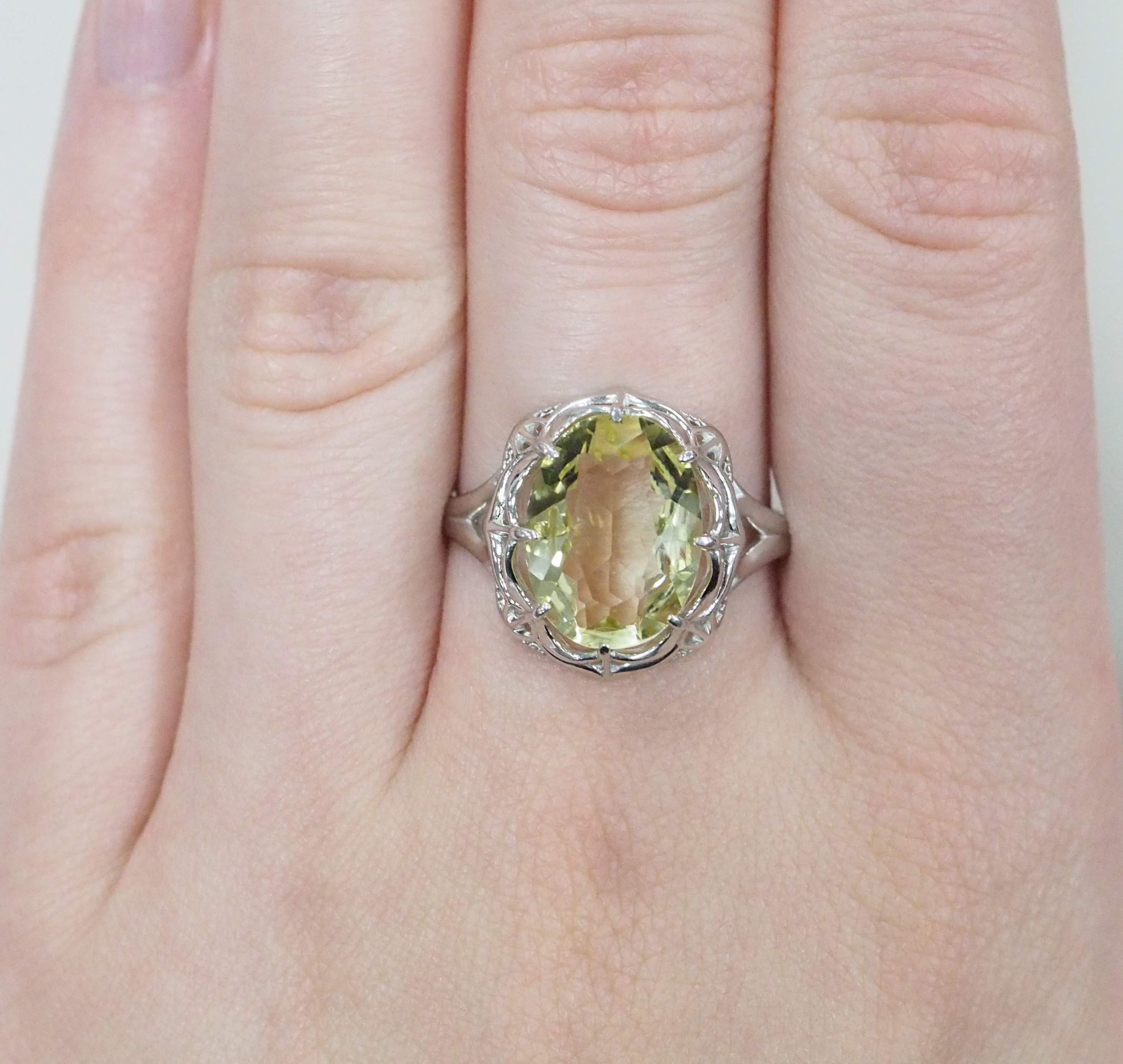 Серебряное кольцо с цитрином